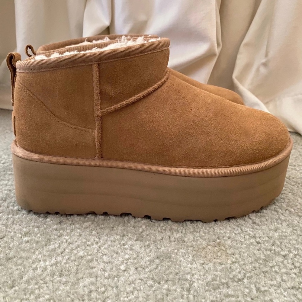 Classic Ultra Mini Women's Suede Platform - Tan